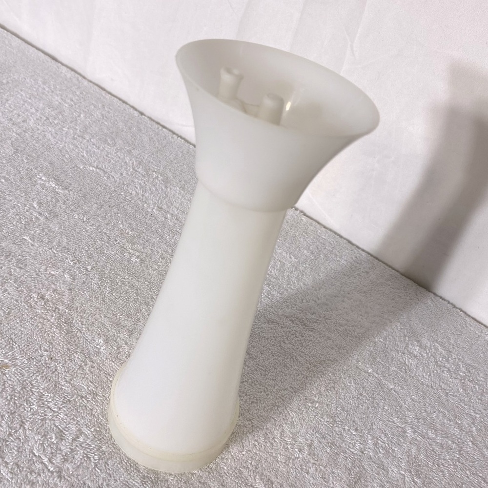 Vintage Tupperware Jiffy Sift Sifter